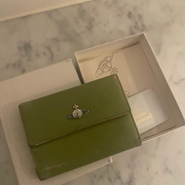 비비안웨스트우드 올리브 지갑🫒🫒