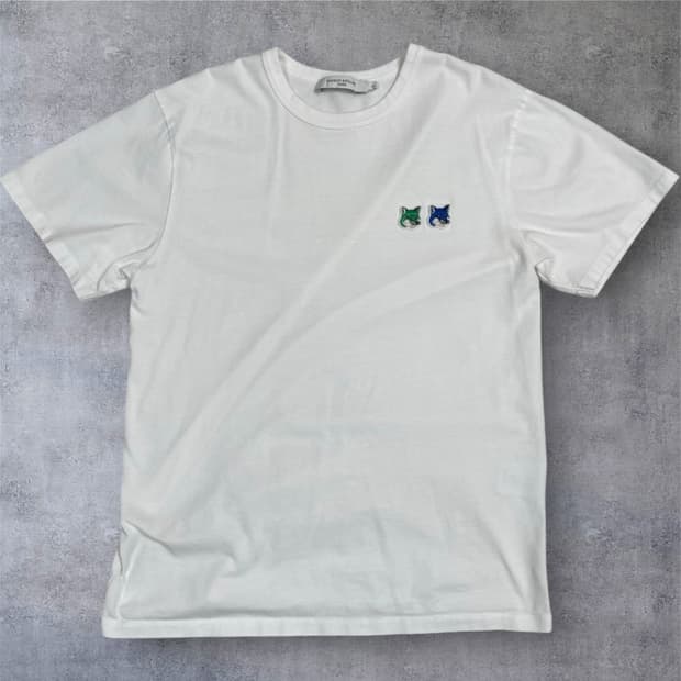 메종키츠네 화이트 더블 모노크롬 폭스헤드 패치 반팔 티셔츠 M