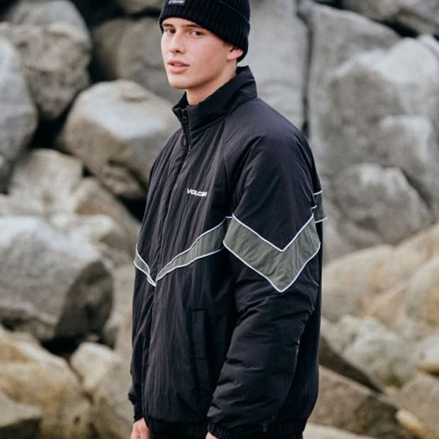 볼컴 립스탑 패딩