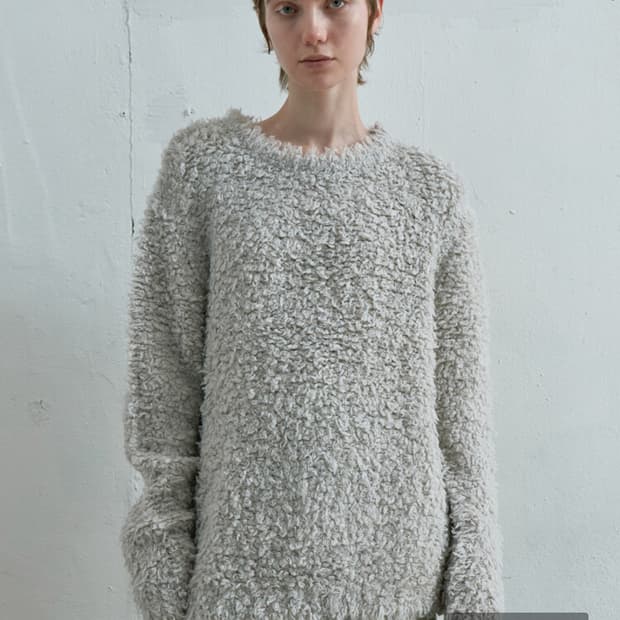 낫띵에브리띵 오버사이즈 퍼지 스웨터