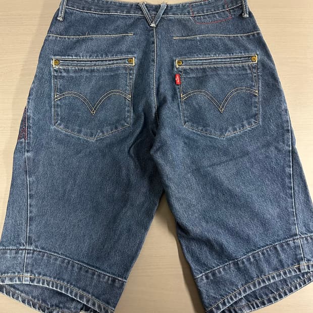 리바이스 엔지니어드 버뮤다 팬츠