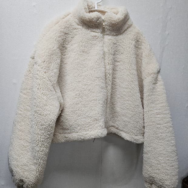 아이보리 뽀글이 후리스 도톰 크롭 집업  F