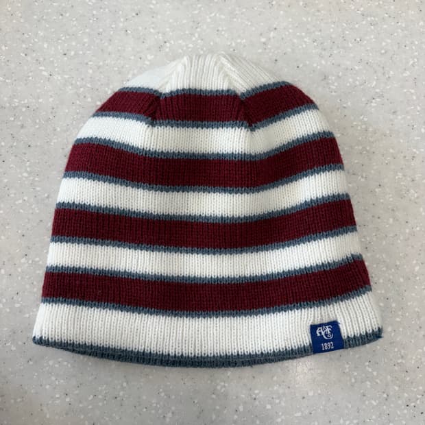 5. 아베크롬비 양면 비니