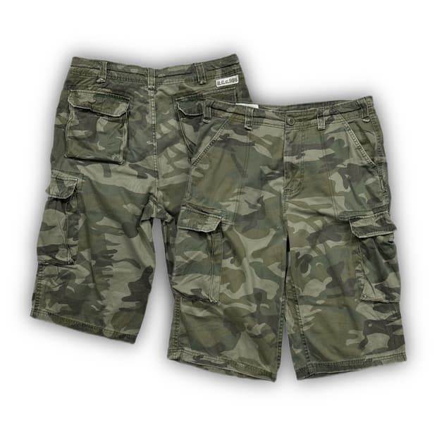 camo wide cargo shorts