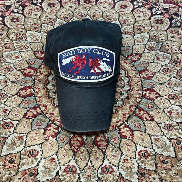 더콜디스트모먼트 볼캡