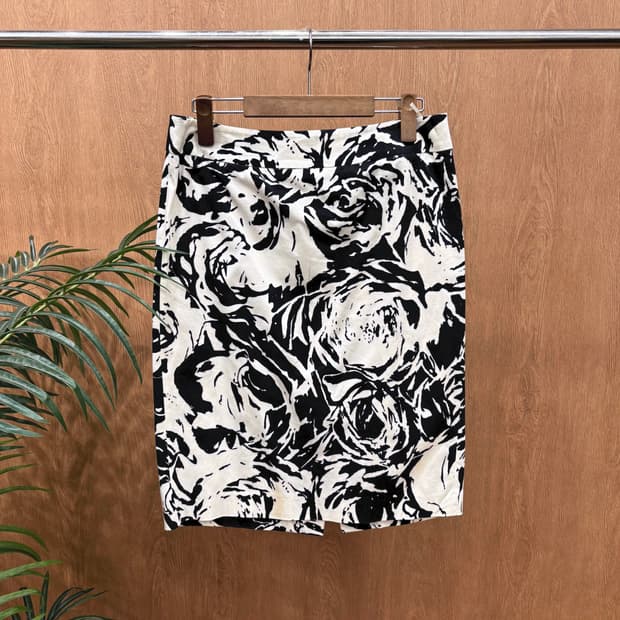 막스마라 미디 스커트 볼드 플로럴 아트워크 프린팅 디테일 H라인 아이보리