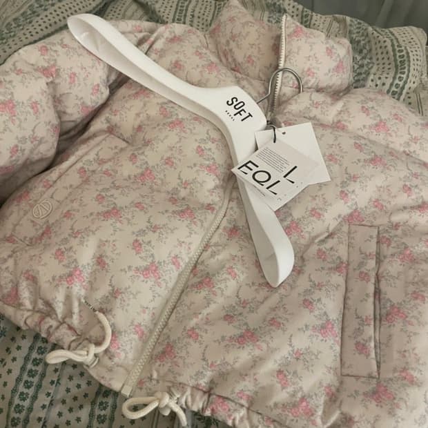 택O) 소프트서울 포기 플라워 숏 패딩 크림