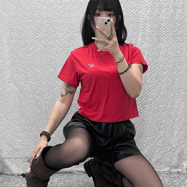 OIOI 컬렉션 빈티지 Y2K 레트로 키치 크롭 반팔티 M C12108