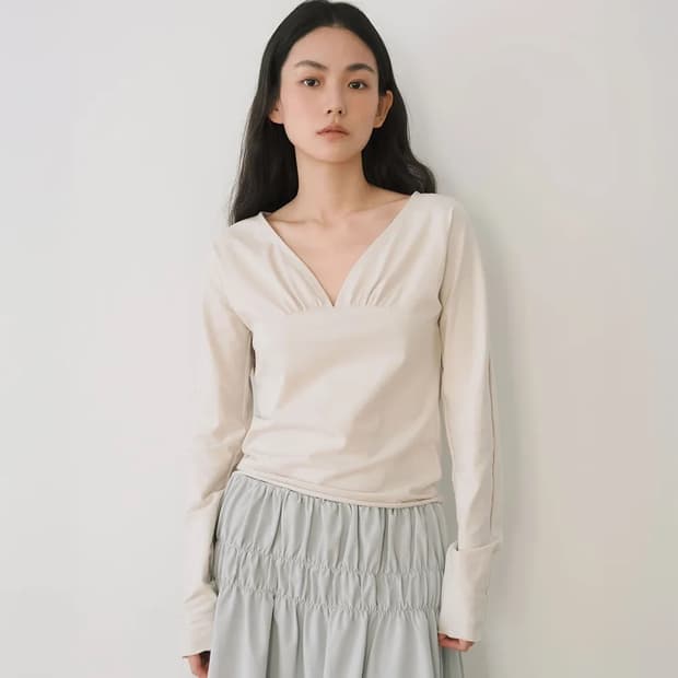 이어닝 FRONTBACK SHIRRING CURVED TOP, ECRU