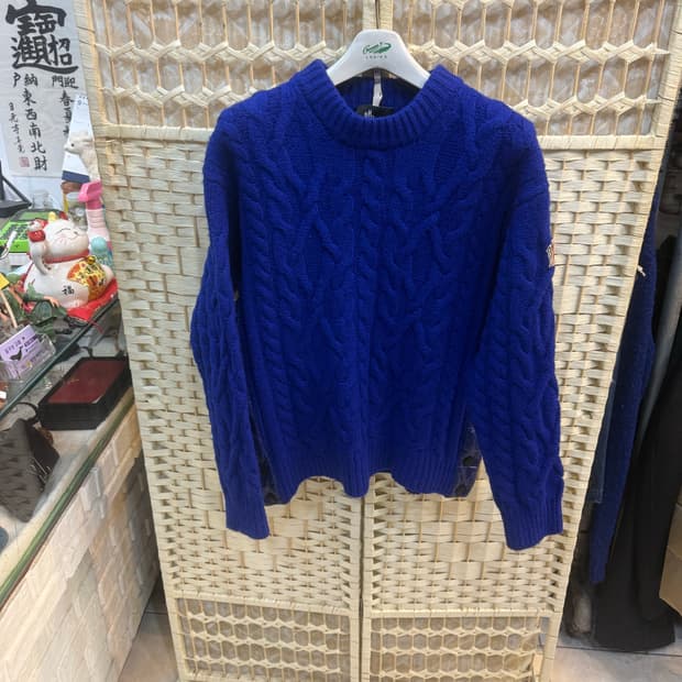 66/22fw 정품 몽클레어 니트 팝니다