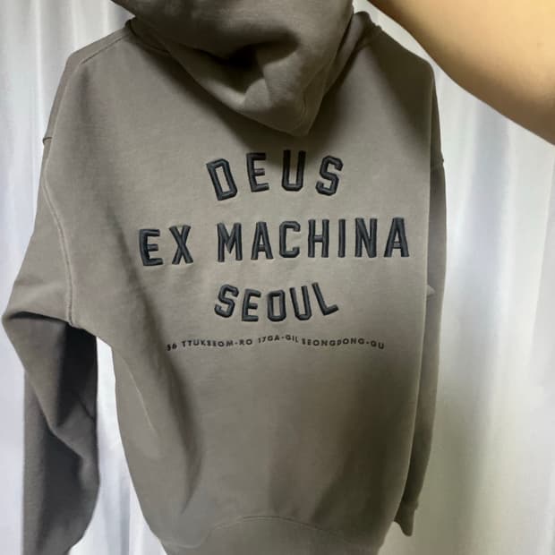 (새상품급)데우스 후드집업 m