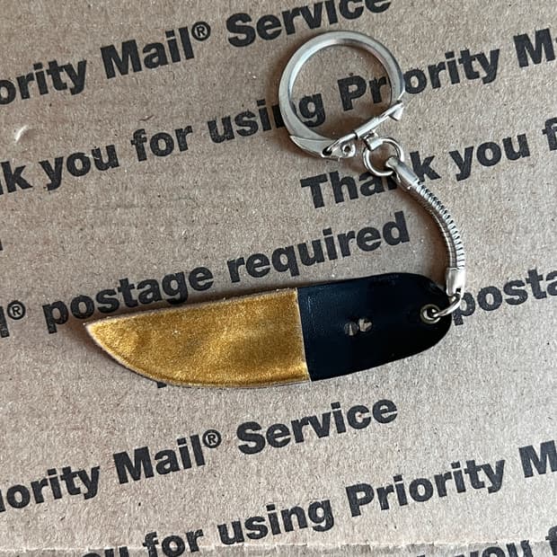 90s vtg Knife Shape Keyring