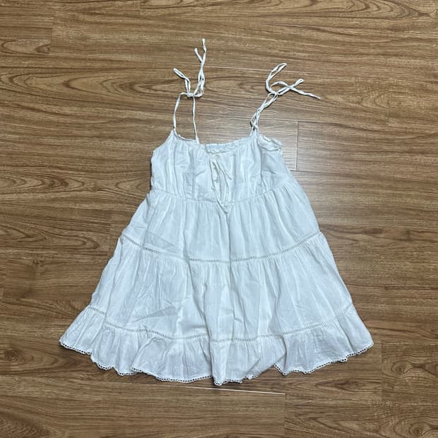 빈티지 화이트 펀칭 나시 슬리브리스 히메갸루 로걀 라떼 오네갸루 모리걸 