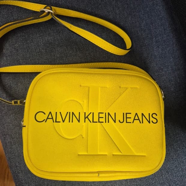 캘빈클라인 노란색 가방