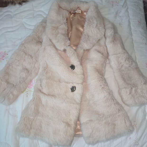 오네갸루 라떼 히메 모리걸 아이보리 퍼 자켓 