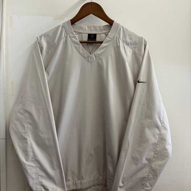 N230. 나이키 웜업 