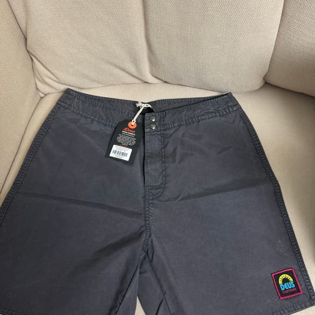 데우스 엑스 마키나 쇼츠 