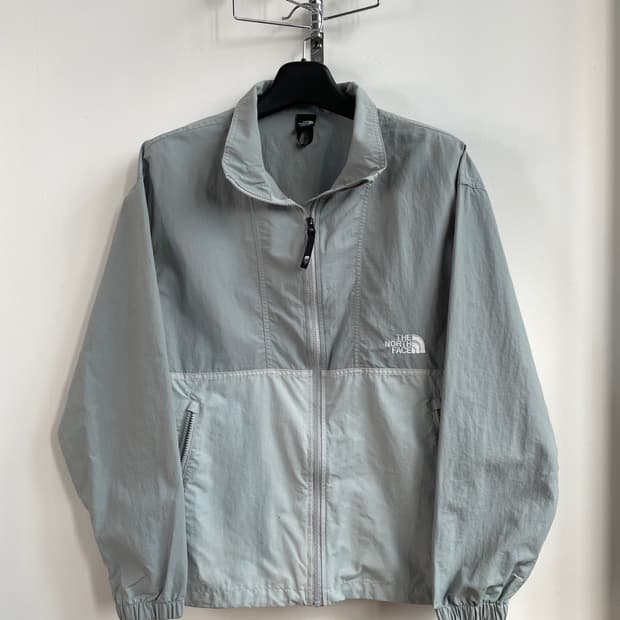 노스페이스 미드 로고 바람막이