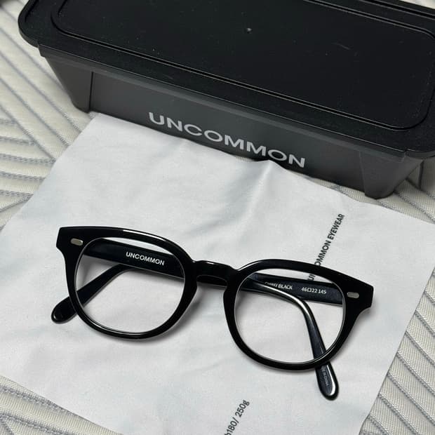 언커먼 아이웨어 로저 블랙