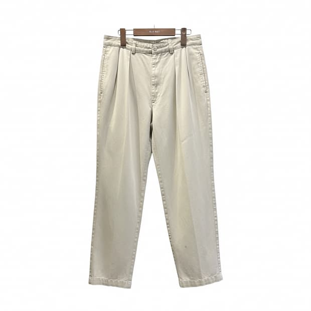 폴로 랄프로렌 투턱 테이퍼드 치노팬츠 후면패치 디테일 크림