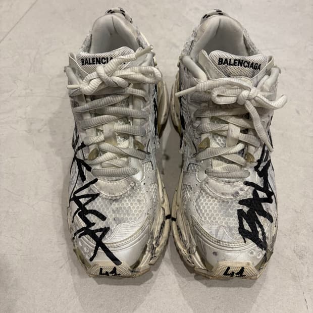 발렌시아가 뉴러너 그라피티