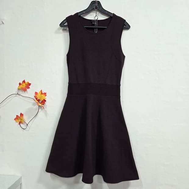 띠어리 니트 민소매 원피스 S 사이즈-42000