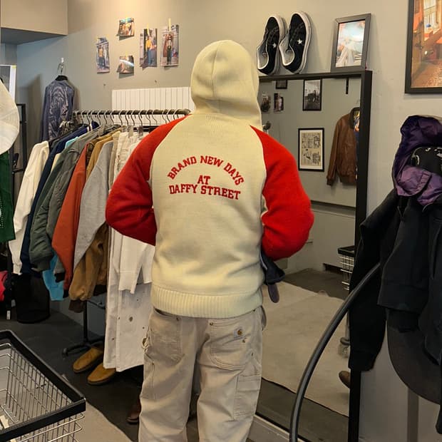 90’s Patina embroidery knit hood zip-up