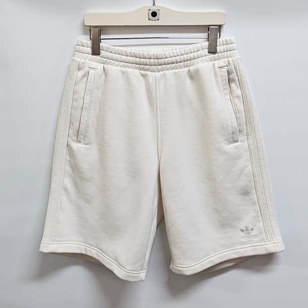 아디다스 아이보리 스웻쇼츠 XL