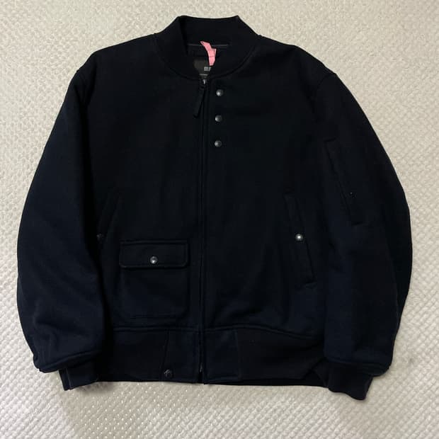 유니클로 X 엔지니어드 가먼츠 콜라보 쇼트 블루종 네이비(클리닝O)