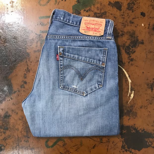 리바이스 527 연중청 워시드 컷오프 데님 팬츠 허리 33 
