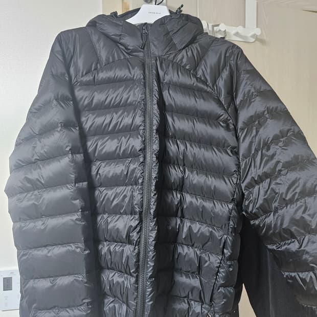 페더다운 그리드 경량패딩 xl