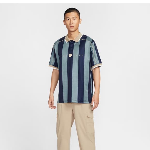 나이키 텍만 떼었습니다