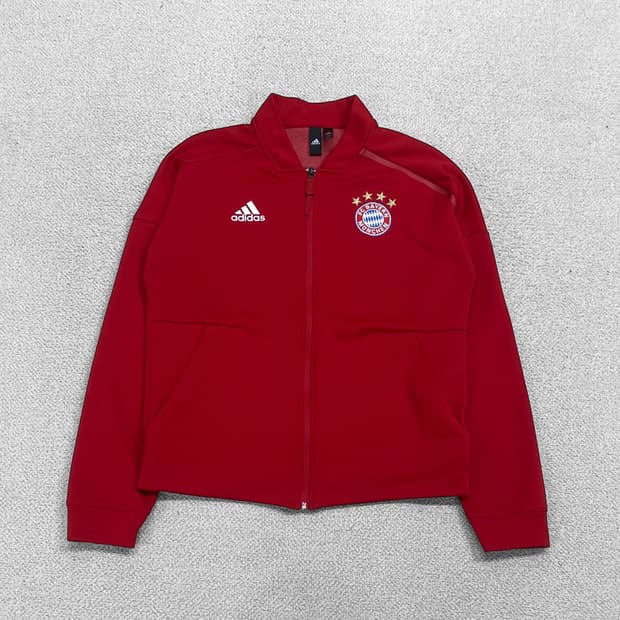 아디다스 18-19 바이에른뮌헨 트랙탑 져지 레드