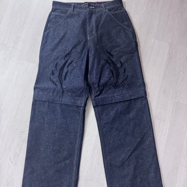 앤더슨벨 레이저 컷아웃 와이드진 판매합니다.