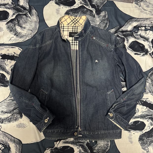 버버리 데님자켓 M사이즈 