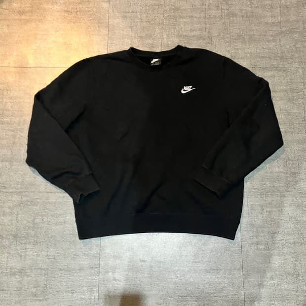 Nike 나이키 올드스쿨스트릿 가슴로고 스웻셔츠 기모맨투맨