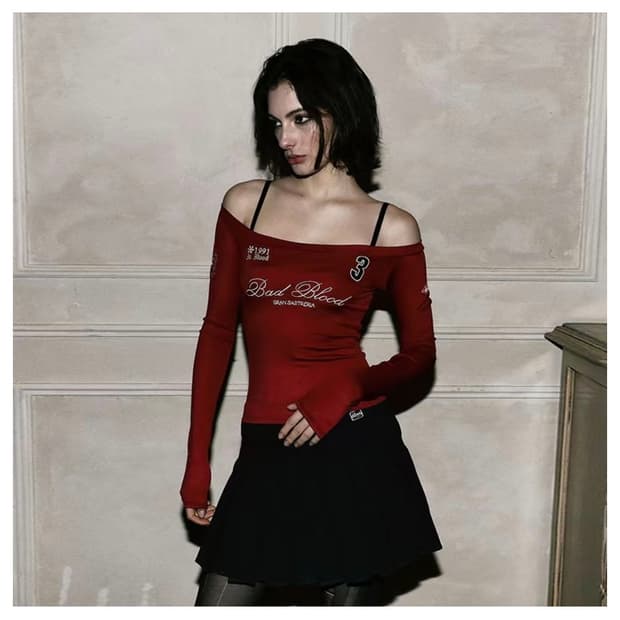 배드블러드 세인트 블러드 오프숄더 탑
