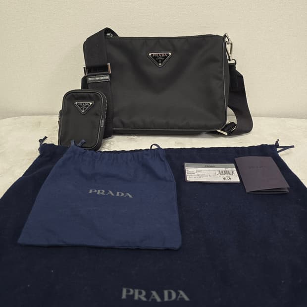 프라다 리나일론 크로스백 판매