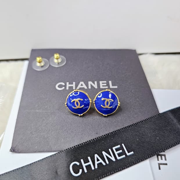 빈티지 샤넬 블루 업사이클링 이어링