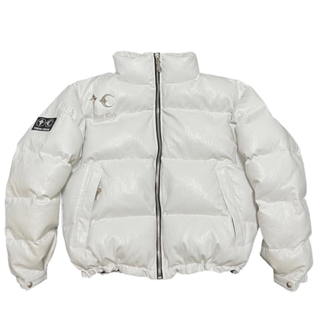 떠그클럽 패딩 구합니다