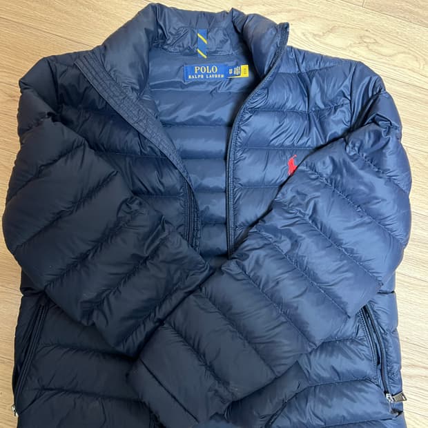 폴로 경량패딩