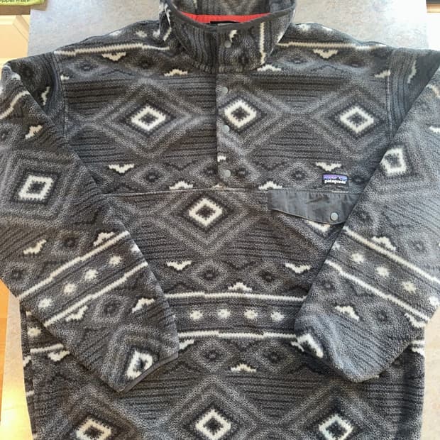 13FW 파타고니아 신칠라 스냅-T 아즈텍/네이티브 패턴