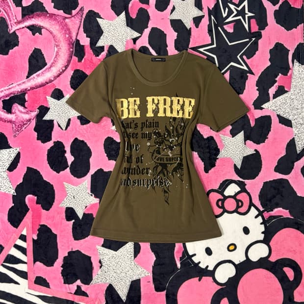 Y2K olive grunge lettering T-shirt