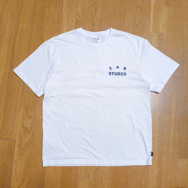 [L] IAB STUDIO 아이앱 스튜디오 티셔츠