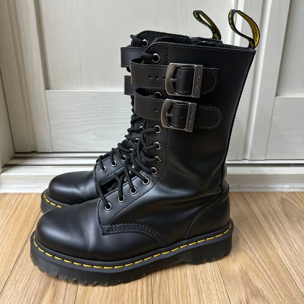 닥터마틴 미들 롱부츠 벨트 디테일 빈티지 워커 UK6