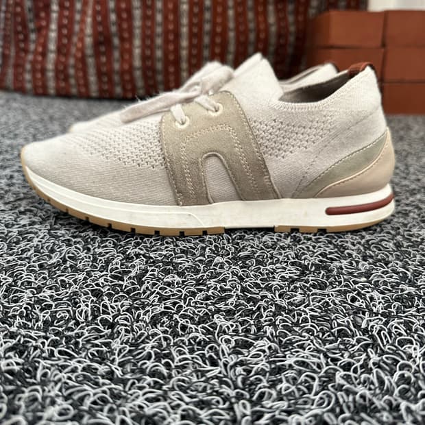 로로피아나 스니커즈 아이보리 38사이즈