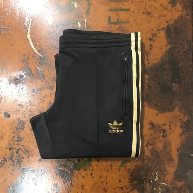 아디다스 블랙 밴딩 골드 트랙 팬츠 허리 35 37 사이즈