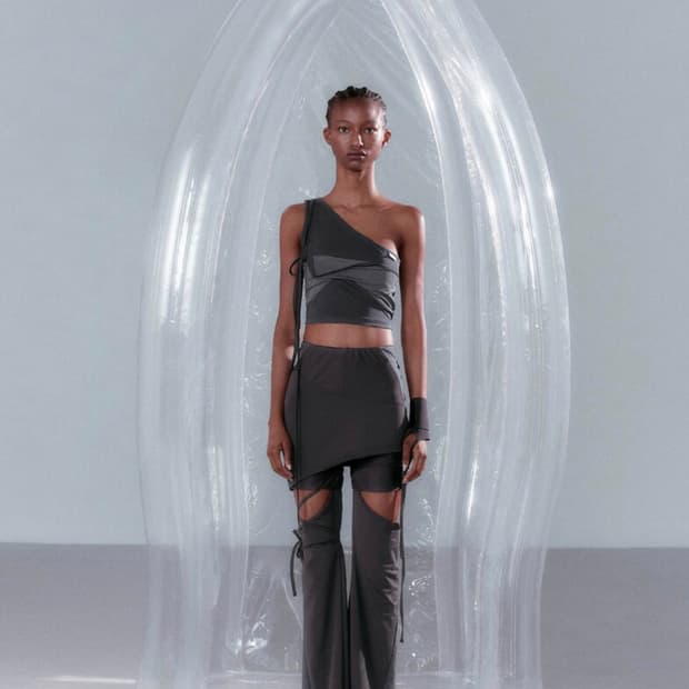 오호스 OVERLAP ONE-SHOULDER TOP CHARCOAL