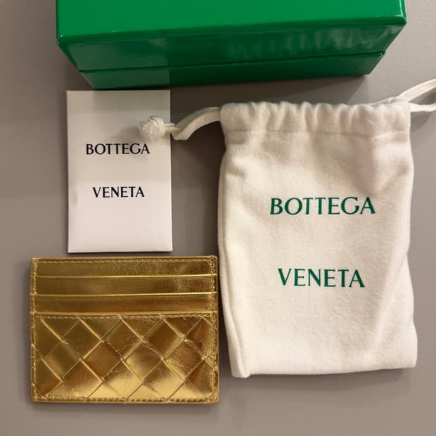보테가 베네타 인트레치아토 크레딧 카드 케이스 골드