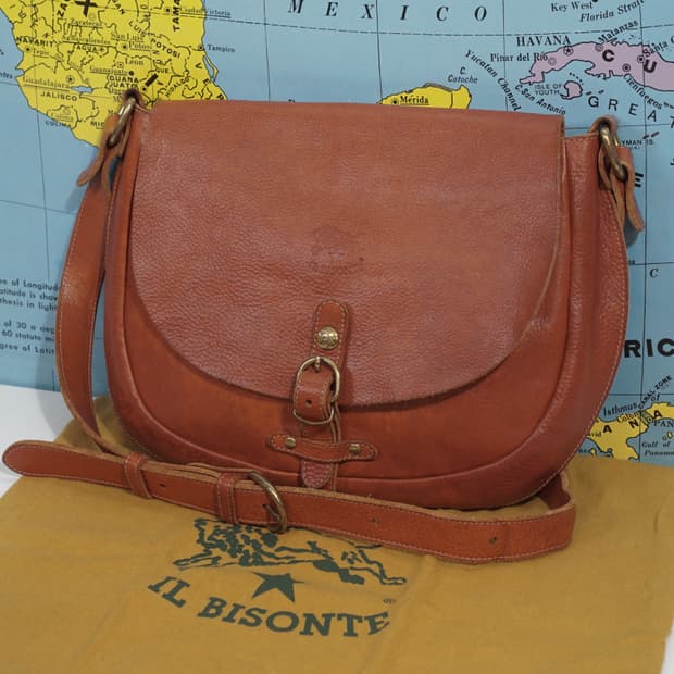 일비종떼 이태리 레더 버클 백